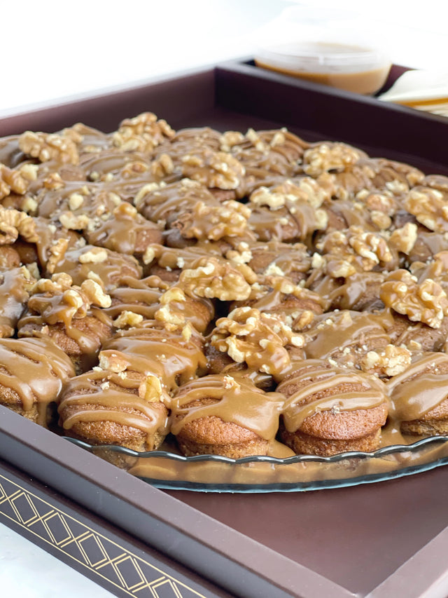 Tamer Dates with Butterscotch Sauce - تمر تمر بصلصة باترسكوتش