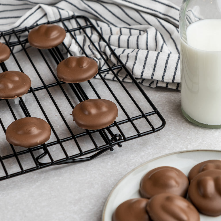 Biscuit Caramel with Almonds - بسكويت كراميل باللوز