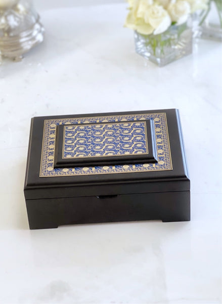 WOODEN MEDIUM BLACK GIFT BOX - صندوق هدايا خشبي أسود متوسط