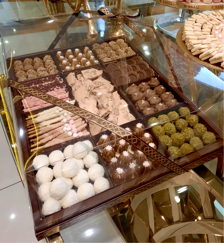 Chocolate Nuts tray - صينية الشوكولاتة والمكسرات